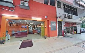 New Three Three Hotel Cheras